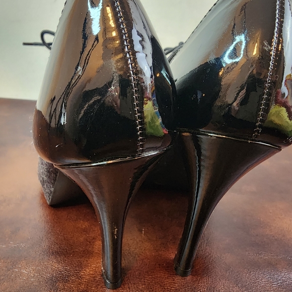 BCBGMAXAZRIA Platform Patent Leather Tweed Lace Up Peep Toe Booties Size 5.5B - Picture 2 of 8